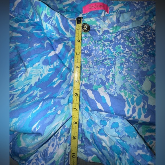 Lilly Pulitzer blue Haven, buttercup stretch shorts. Size 6. VGUC - Picture 3 of 11